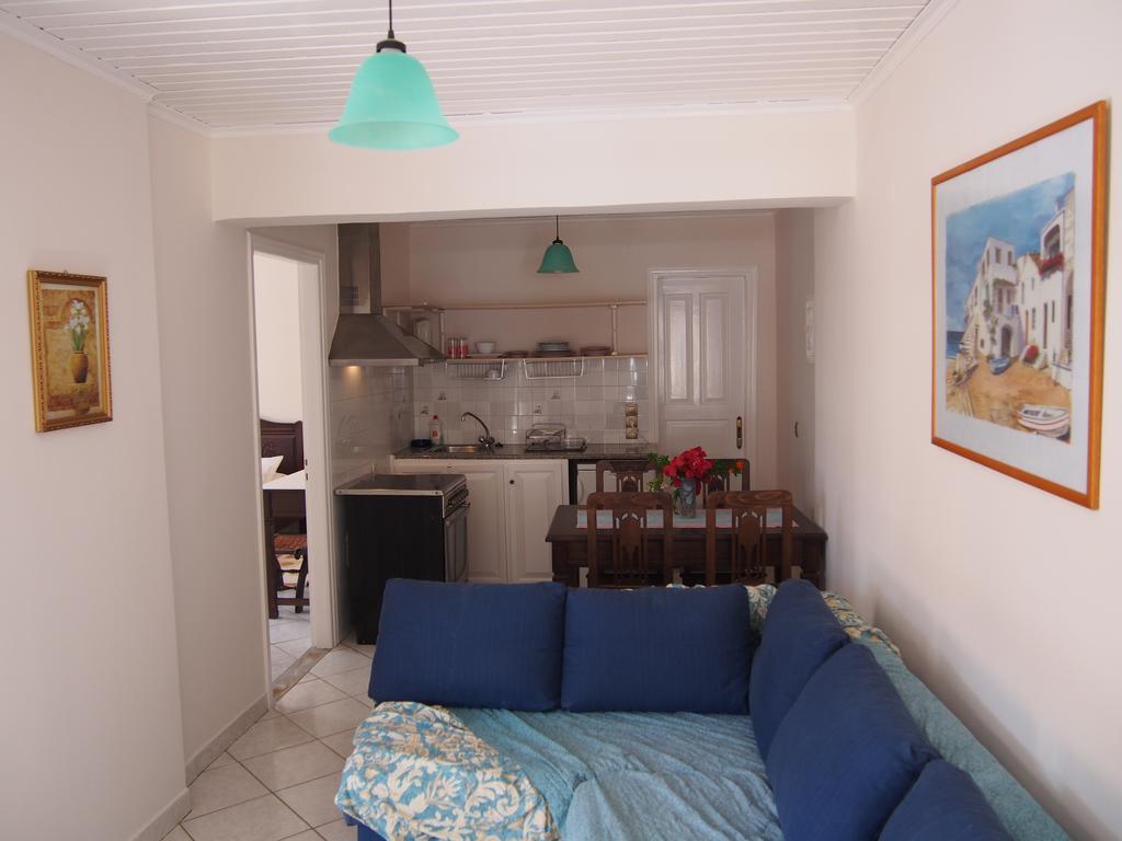 Eolos Apartments With Private Parking อาโยส นิกีตัส ภายนอก รูปภาพ