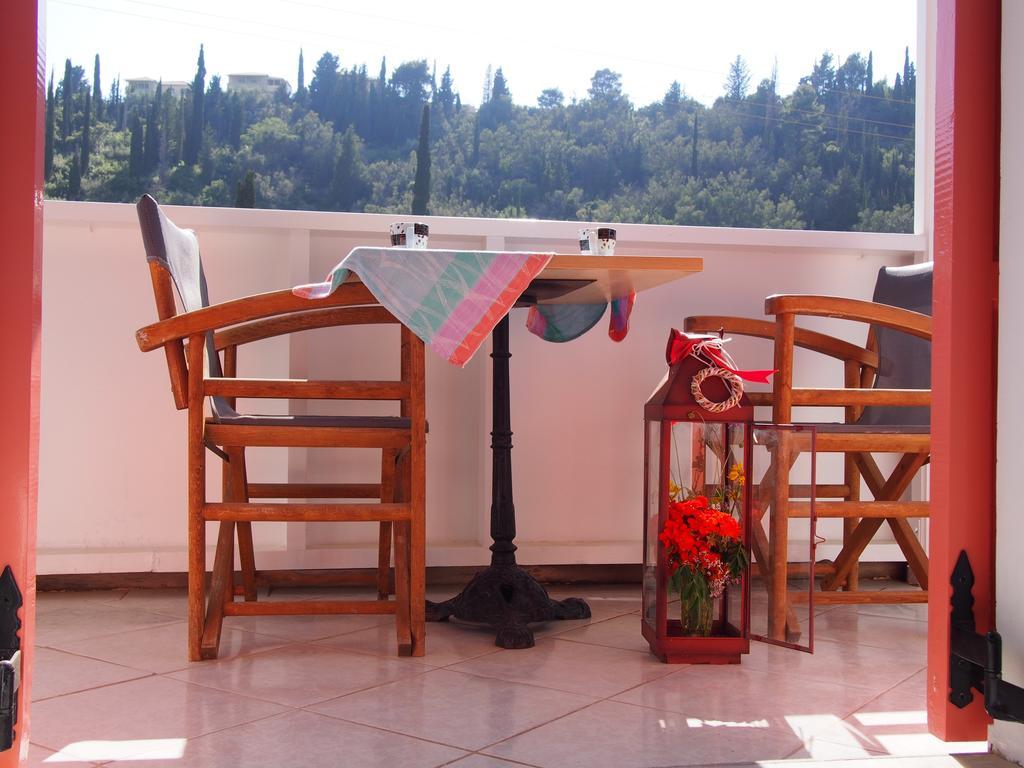 Eolos Apartments With Private Parking อาโยส นิกีตัส ภายนอก รูปภาพ