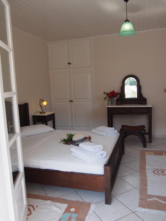 Eolos Apartments With Private Parking อาโยส นิกีตัส ภายนอก รูปภาพ