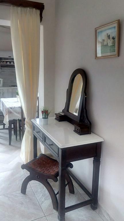 Eolos Apartments With Private Parking อาโยส นิกีตัส ภายนอก รูปภาพ